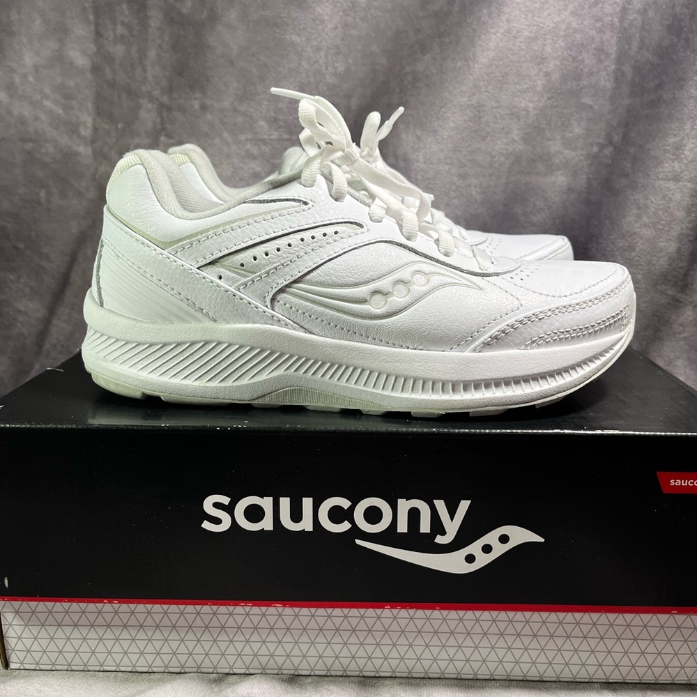 🚨BNIB Saucony echelon walker 3 size 5 womens